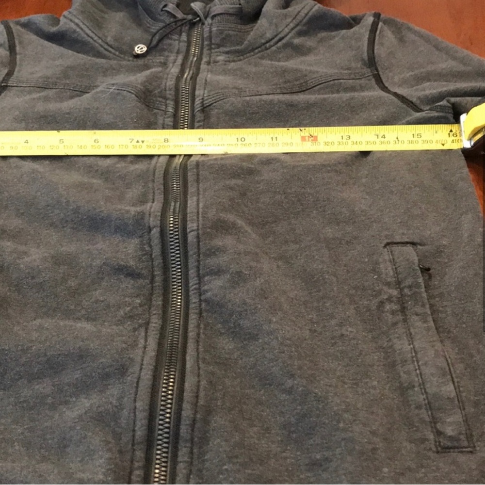 Lululemon Jacket - Picture 5 of 6
